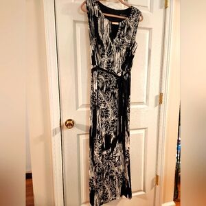 Connected Apparel, Elegant Black and White Maxi Dress sz 14